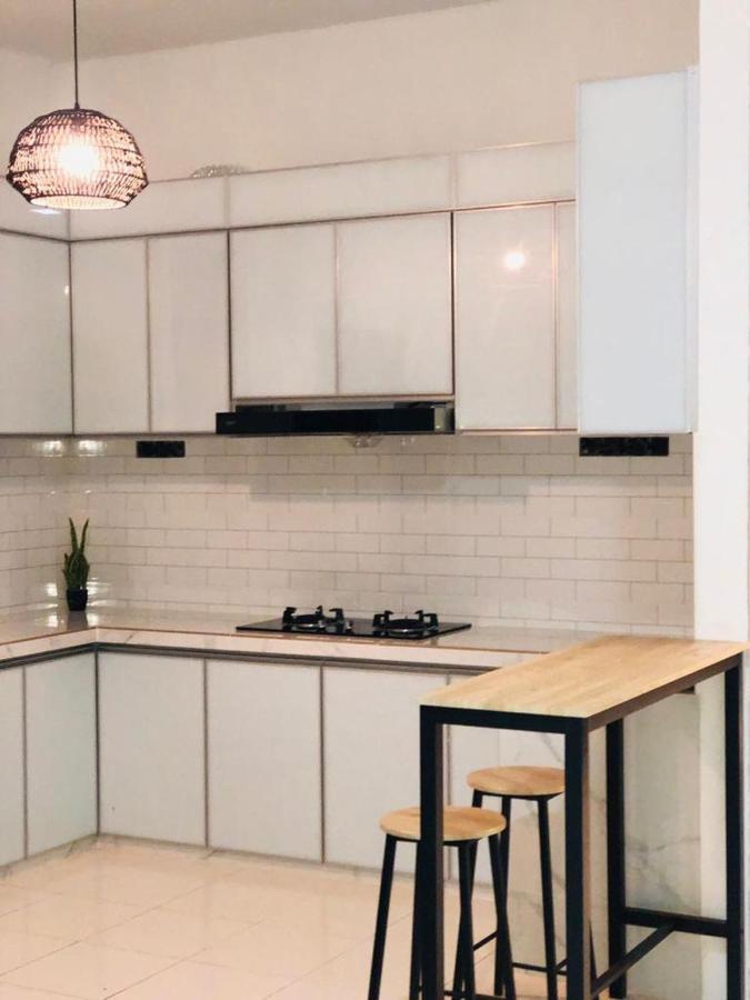 Villa Pool Kepala Batas Kampong Hilir  Екстер'єр фото
