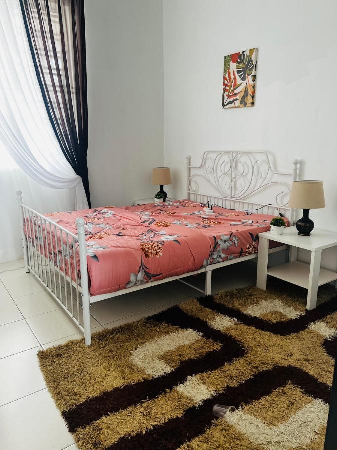 Villa Pool Kepala Batas Kampong Hilir  Екстер'єр фото