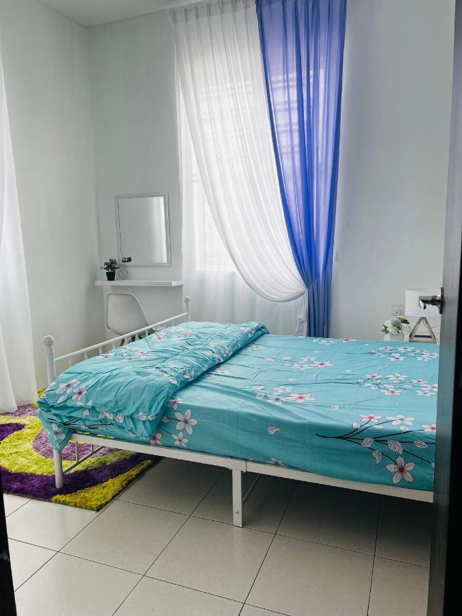 Villa Pool Kepala Batas Kampong Hilir  Екстер'єр фото
