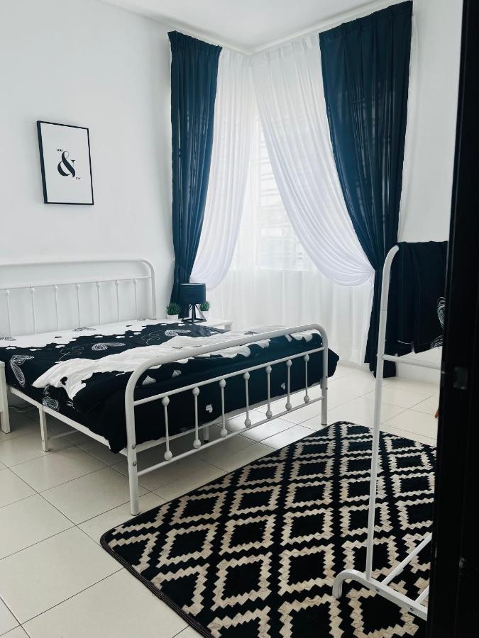 Villa Pool Kepala Batas Kampong Hilir  Екстер'єр фото